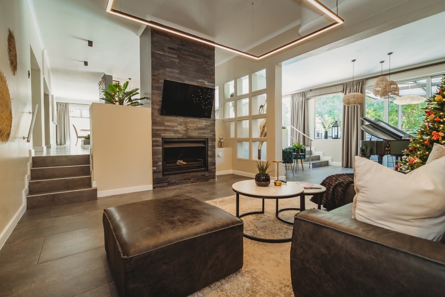 5 Bedroom Property for Sale in Heather Park Western Cape